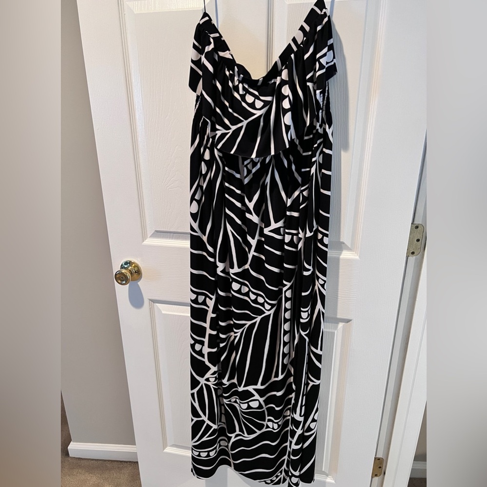 White House Black Market strapless dress